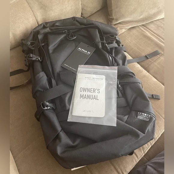 Remote Equipment Alpha 31 w/ Org Kit [BNWT] - Picture 1 of 5